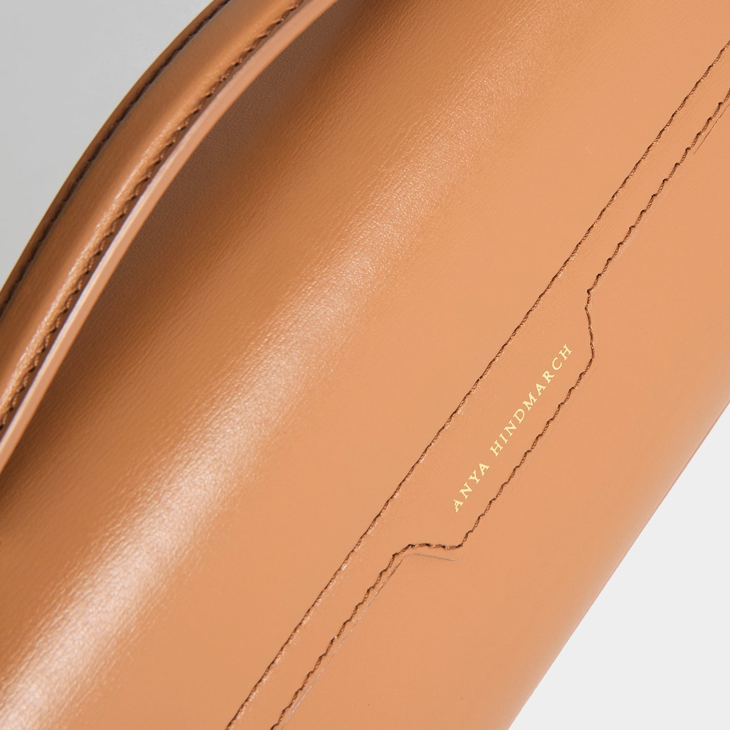 モティマー・ラフィア・クラッチ